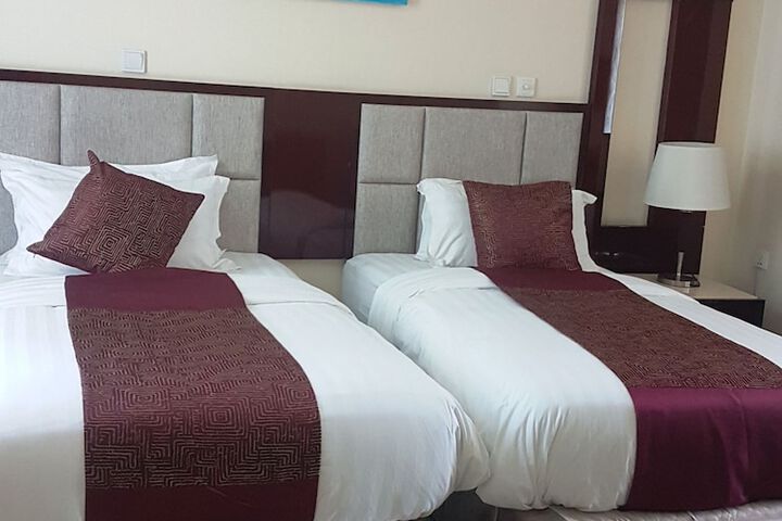 Room 48 of 103