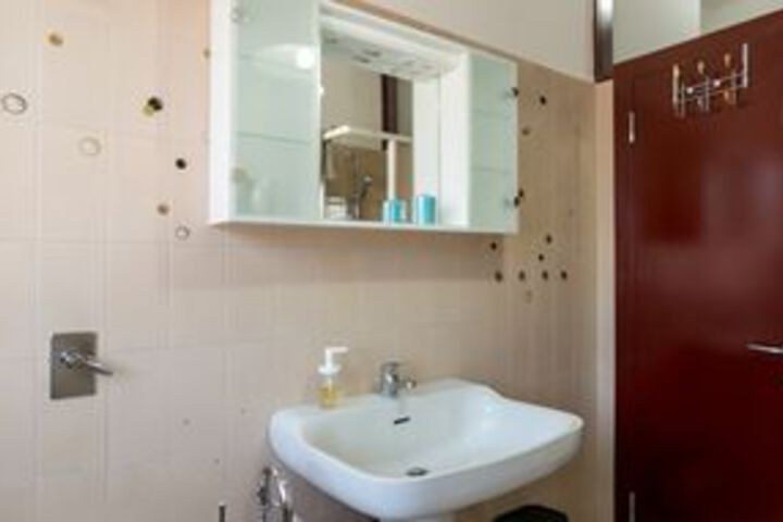 Room 7 of 41