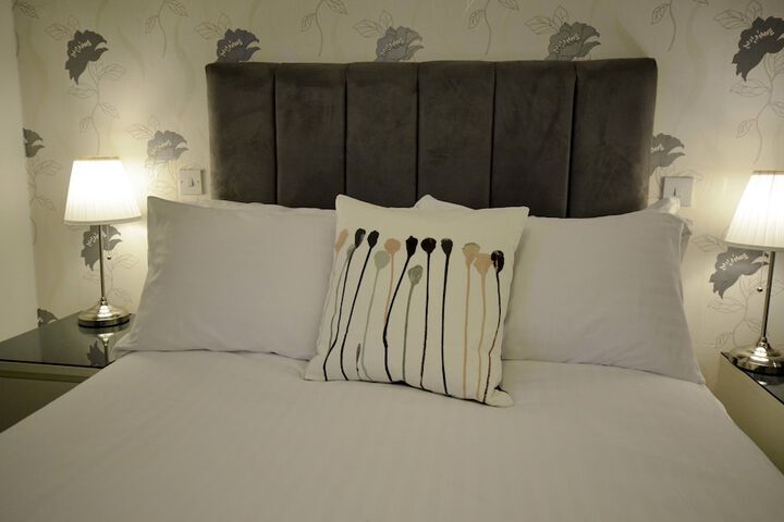 Room 8 of 30