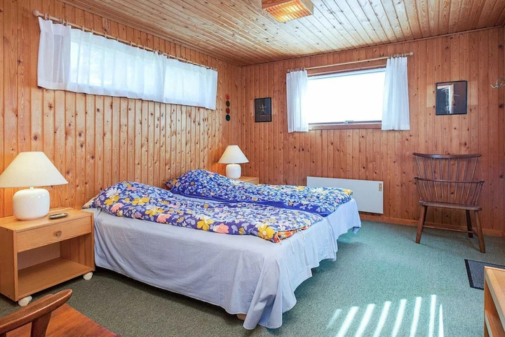 Room 3 of 13