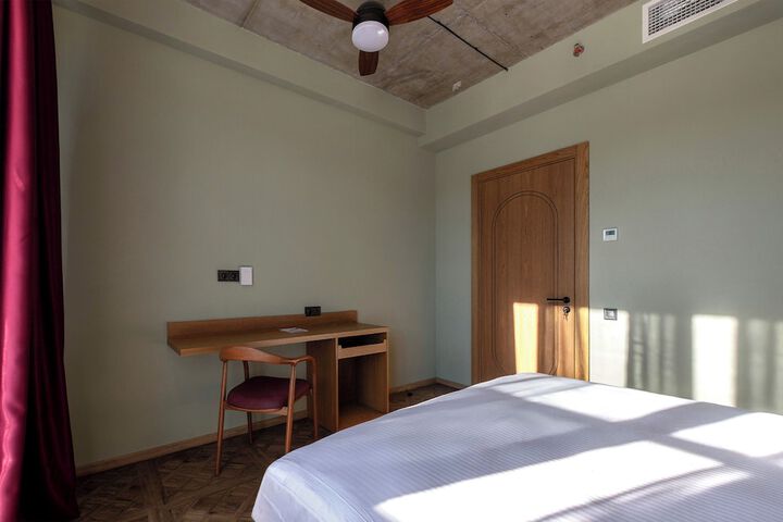 Room 12 of 53