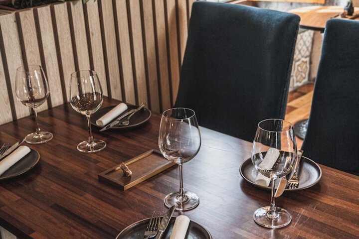 Dining 84 of 106