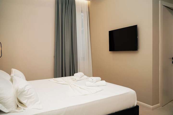 Room 92 of 177