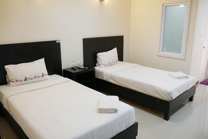 Room 8 of 31
