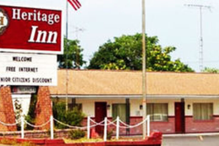 Exterior of Heritage Inn