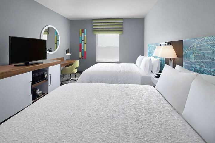 2 Queen Beds Hearing Accessible (5 of 5)