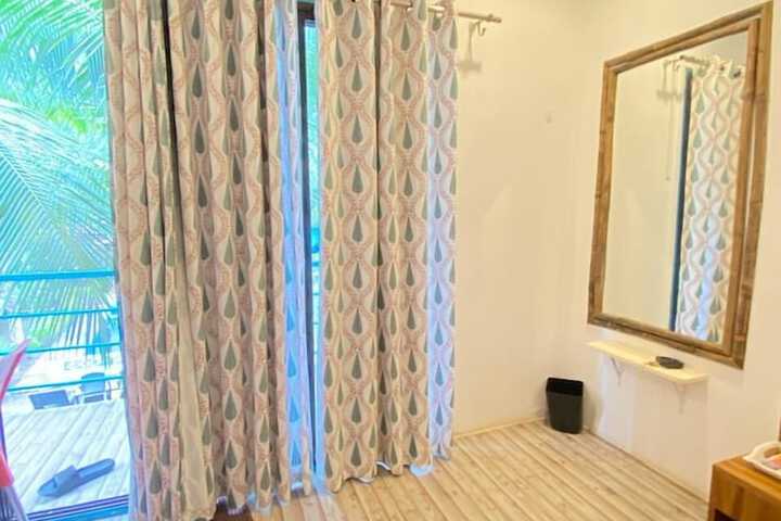 Room 3 of 15