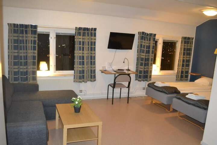 Room 8 of 44