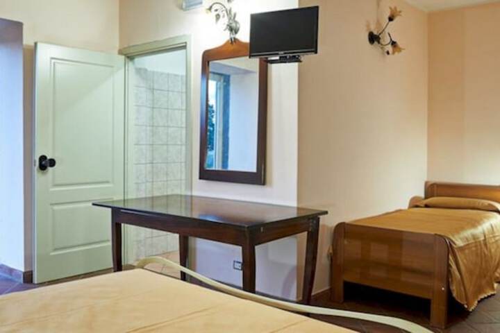 Room 7 of 91