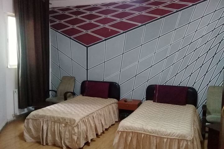 Room 14 of 50
