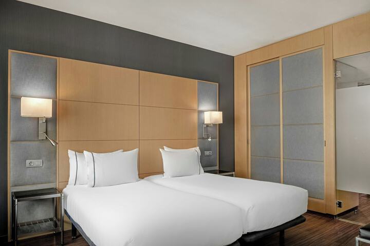 Room 15 of 58