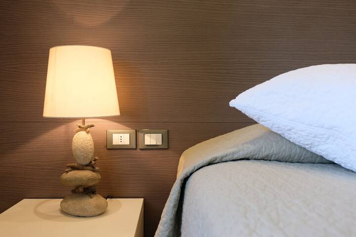 Room 12 of 64