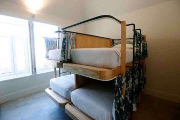 Room 36 of 119