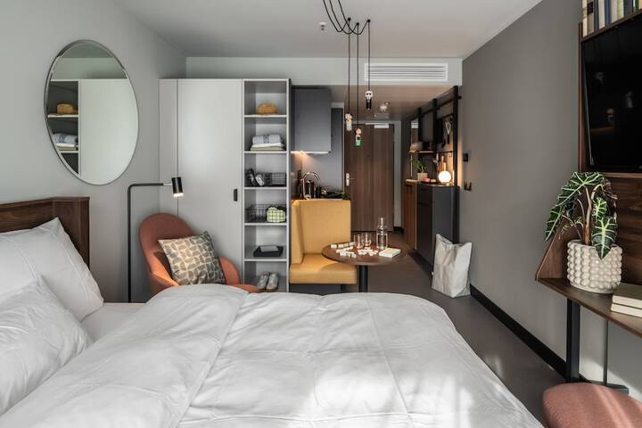 Room 14 of 64