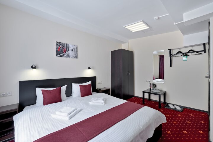Room 19 of 40