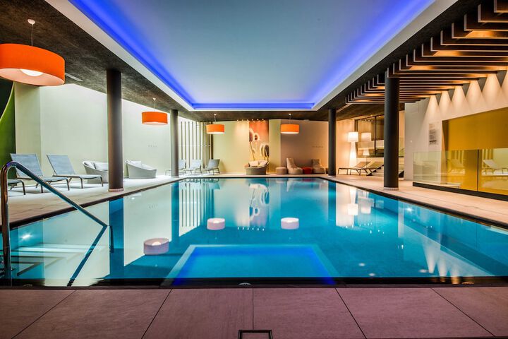 Spa 19 of 33