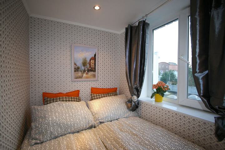 Room 5 of 84