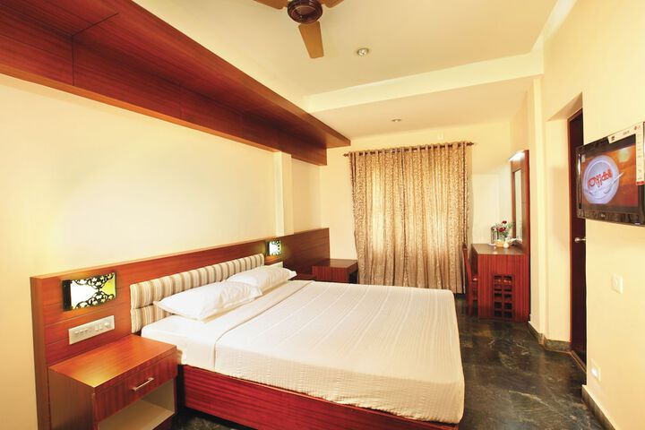 Room 5 of 18