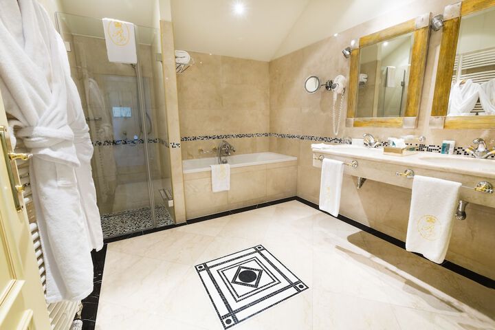 Bathroom Interior Photo