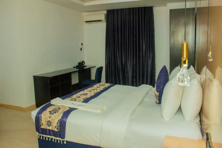 Room 4 of 51