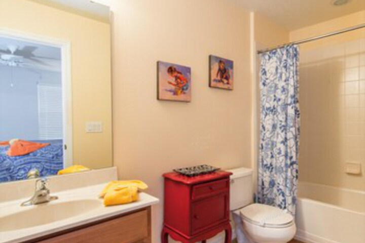 Room 6 of 43