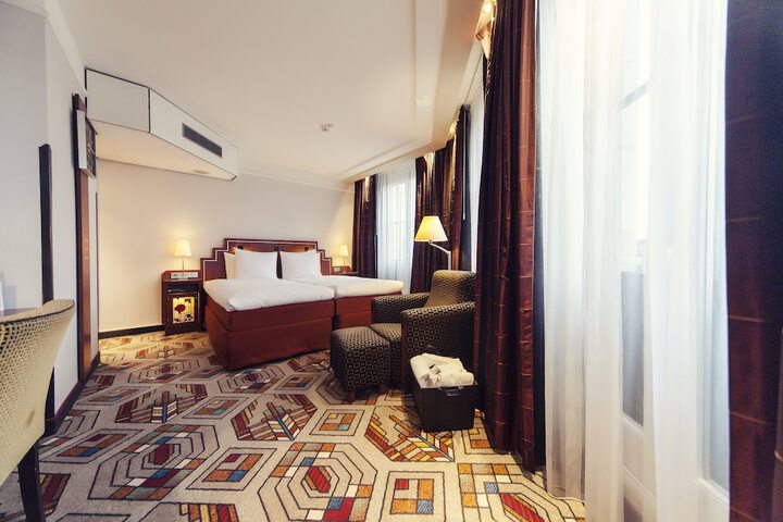 Room 19 of 75
