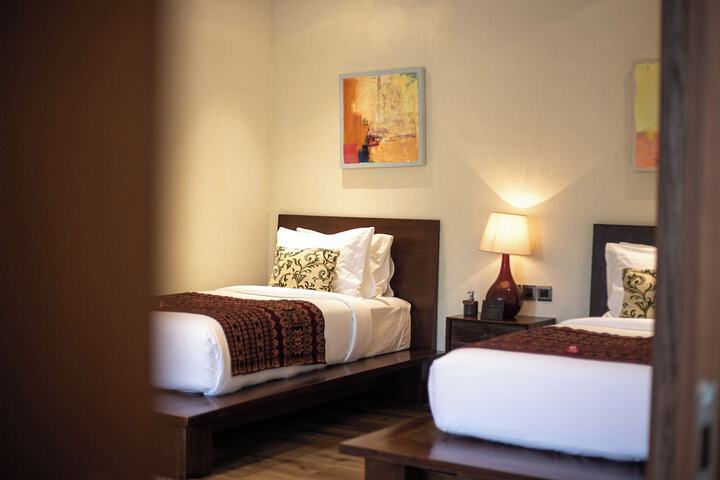 Room 46 of 212