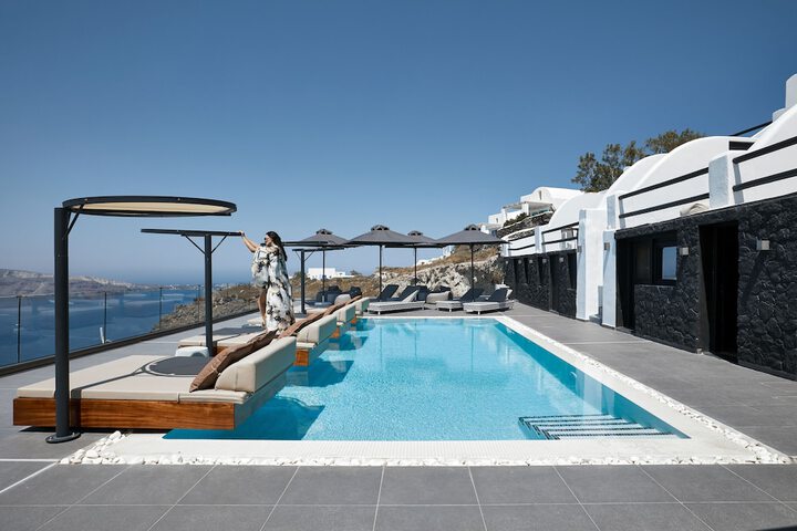 Pool 107 of 190