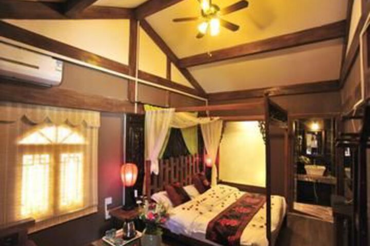 Room 3 of 20