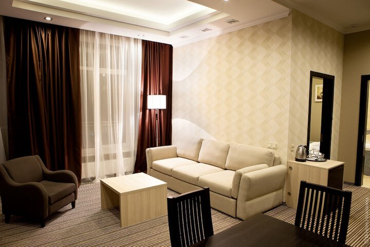 Room 15 of 34