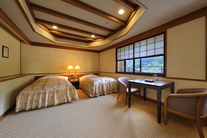 Room 17 of 54
