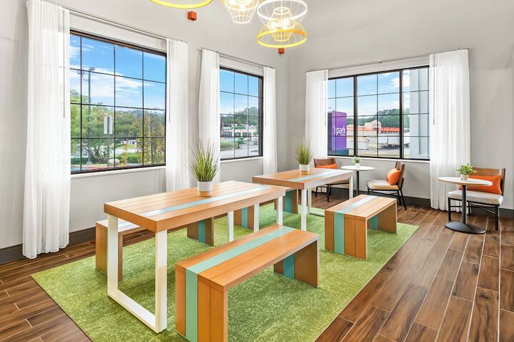 Hotel Interior 4 of 22