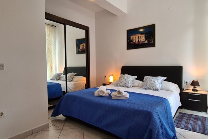 Room 5 of 62