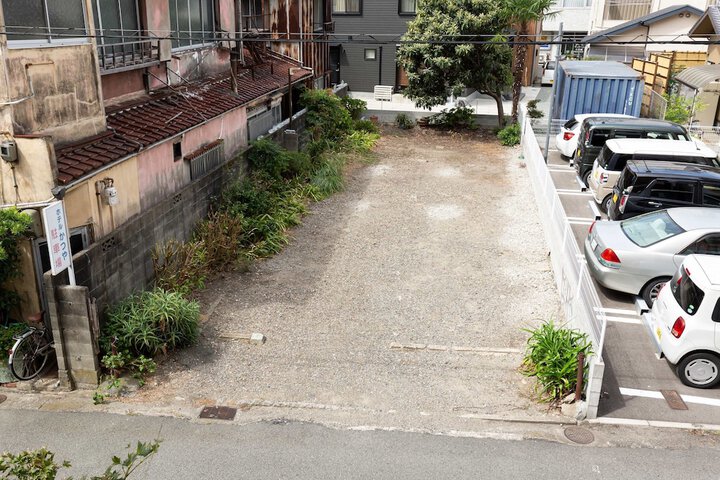 Property Grounds 38 of 48