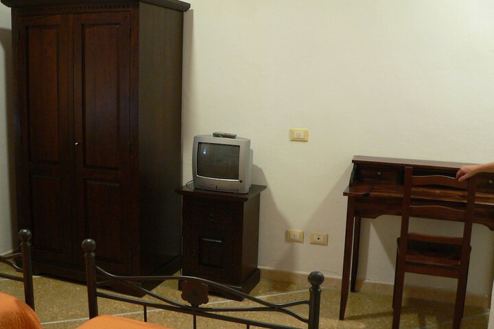 Room 30 of 64