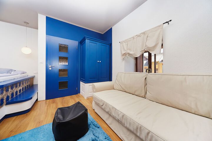 Room 21 of 48