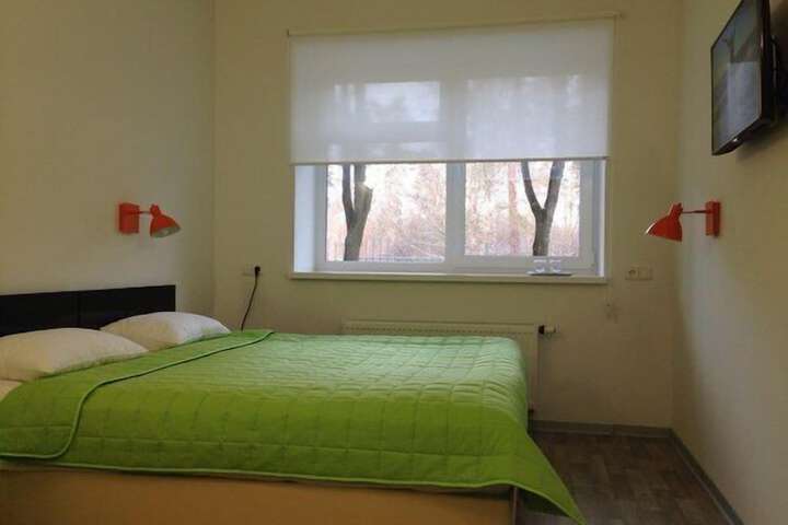 Room 4 of 63