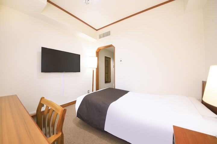 Room 18 of 32