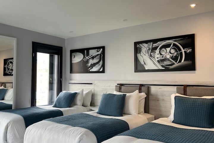 Room 21 of 33