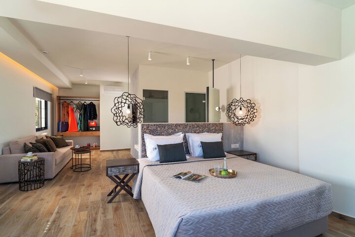Room 18 of 54