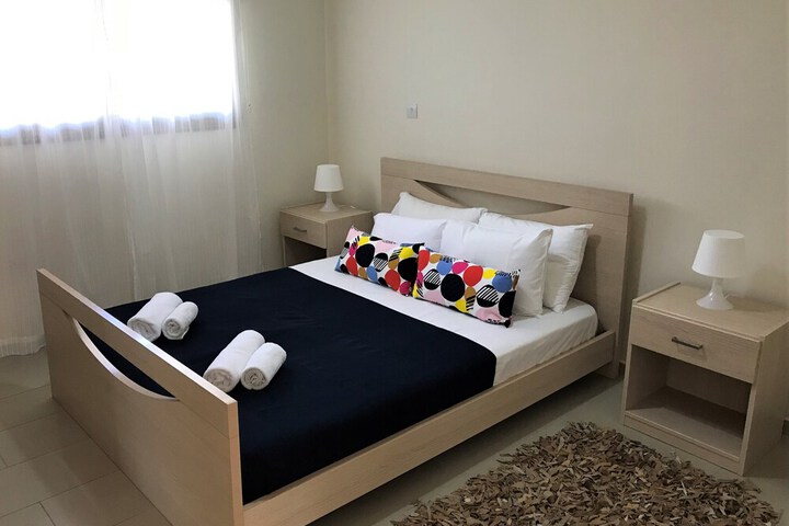 Room 5 of 131