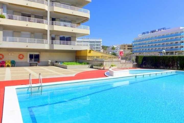 Pool Hotel