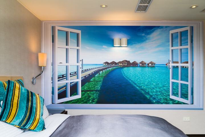 Room 30 of 51