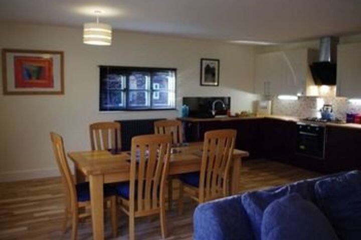 Room 9 of 15