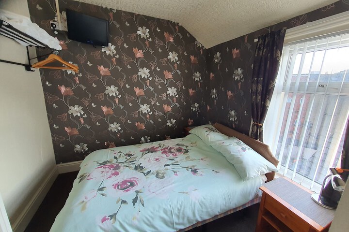 Room 38 of 97