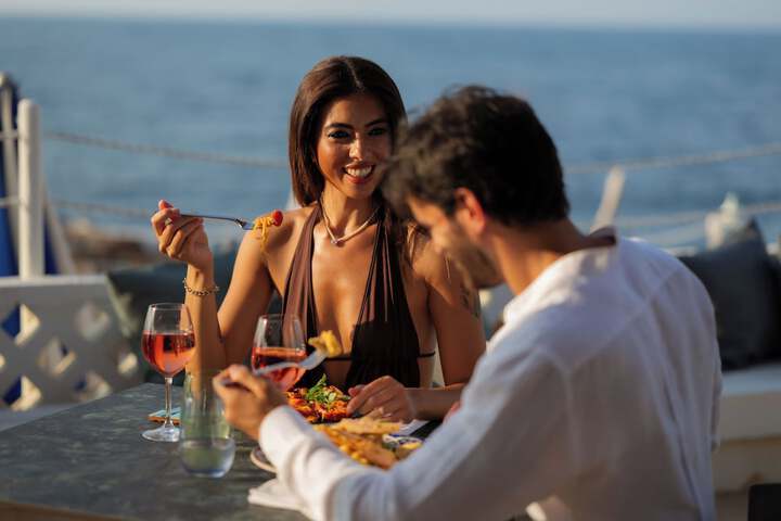 Dining 54 of 96