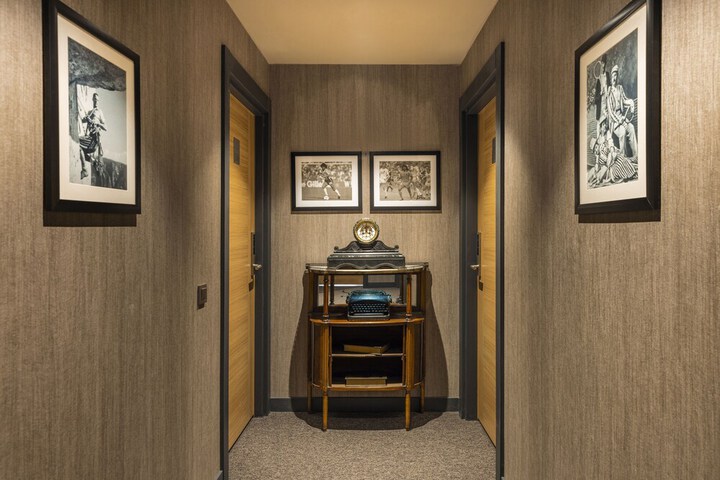 Ballroom/Hall 67 of 75