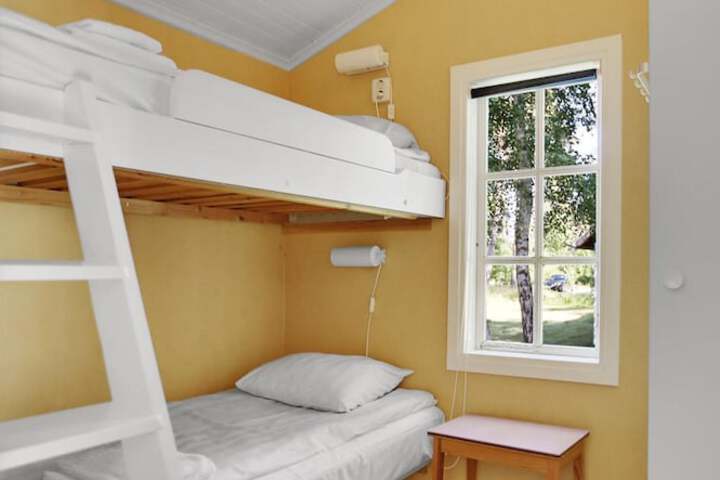 Room 10 of 70