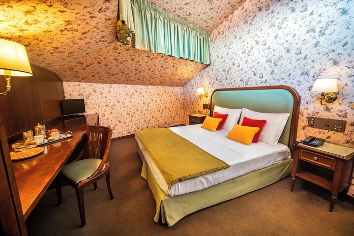 Room 14 of 29