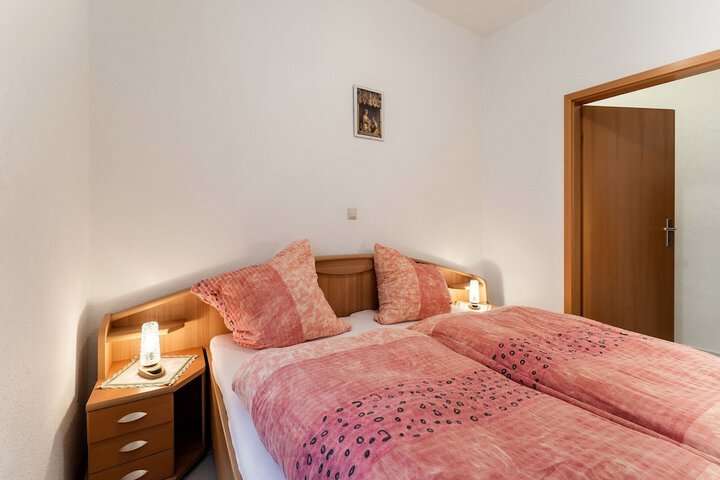 Room 3 of 39